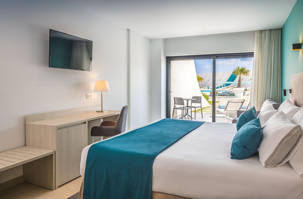 Double Room, Pool Access - Photo 2