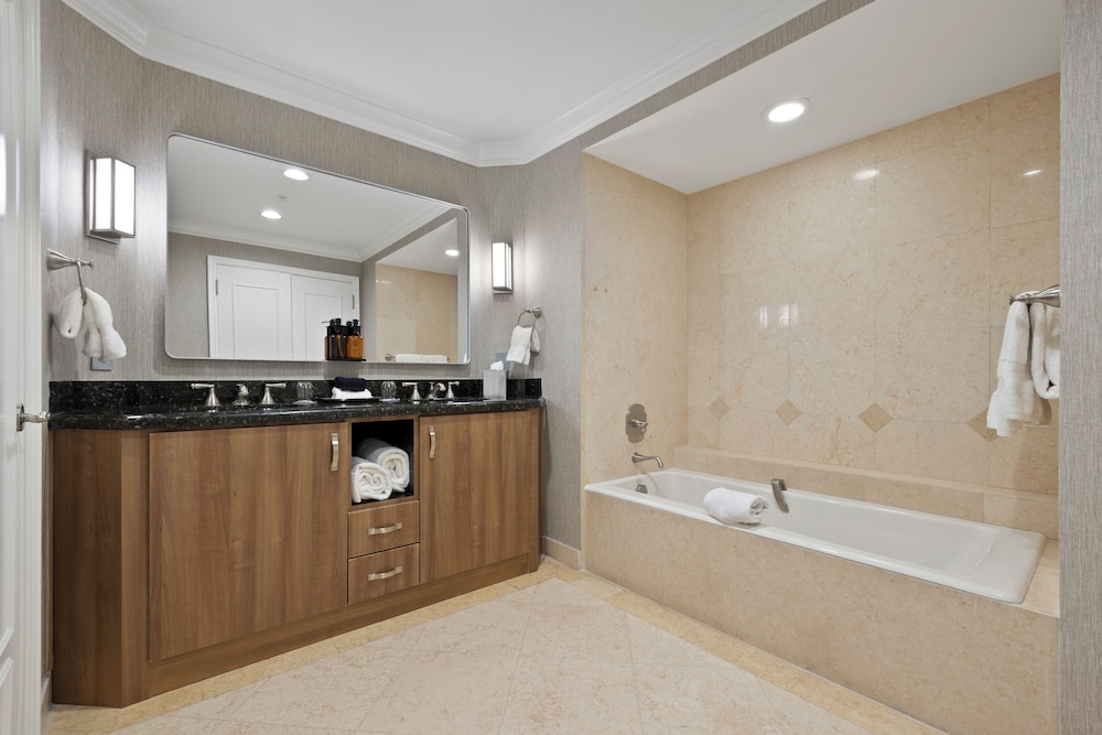 Suite, Multiple Beds, Ocean View (Ocean View)