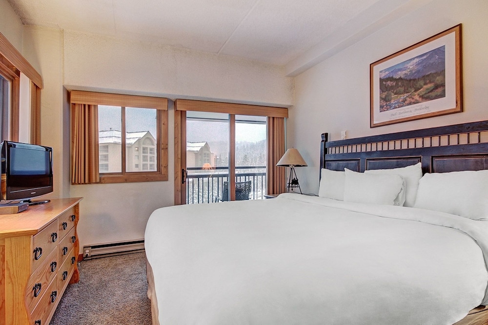 Condo, 2 Bedrooms