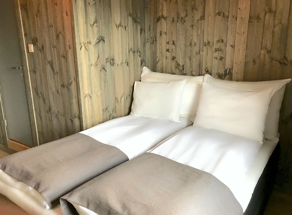 Basic Double Room, 1 Double Bed (Small) photo 2