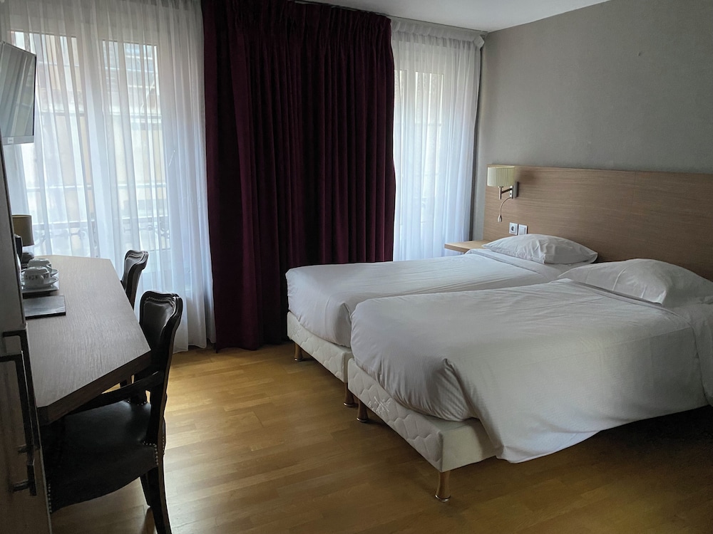 Classic Twin Room, 2 Twin Beds, Air conditioning (Shower) - Photo 1