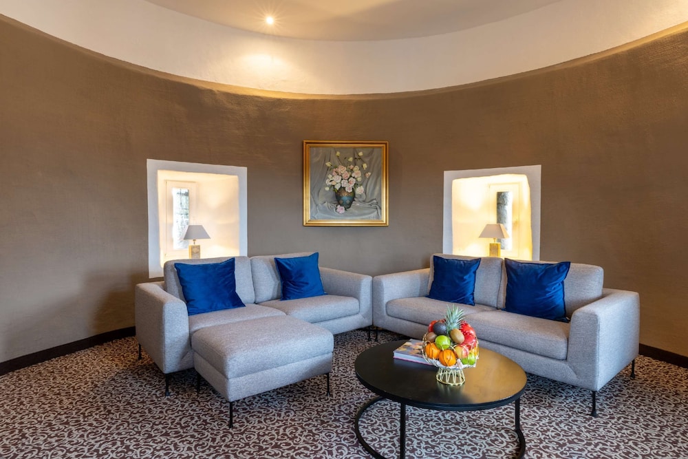 Suite, 1 Queen Bed, City View (Turmsuite) - Photo 3