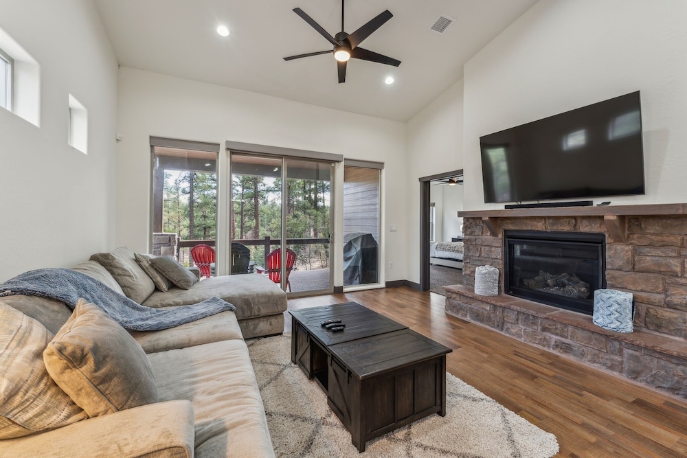 Townhome, 4 Bedrooms