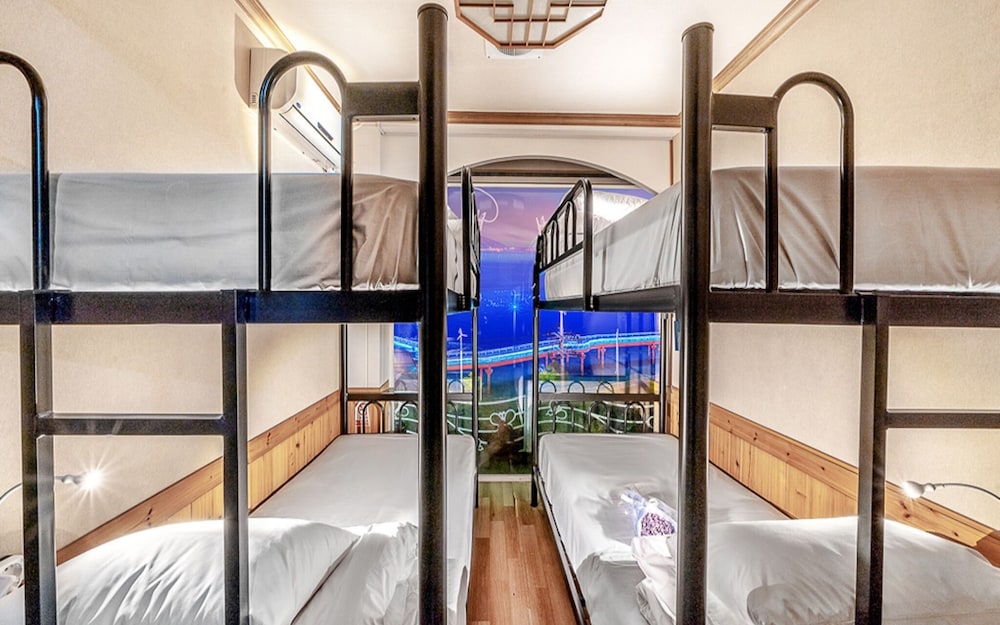 Room (202 4 Male Domitory)