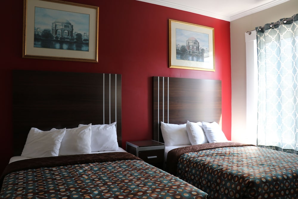 Standard Room, 2 Queen Beds, Non Smoking (Private Bathroom )