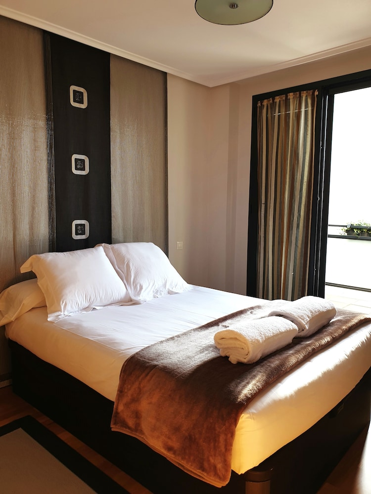 Apartment, 3 Bedrooms, Kitchen, Golf View
