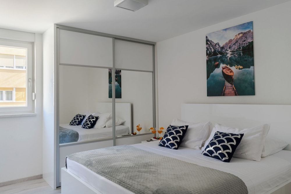 Apartment (A1)