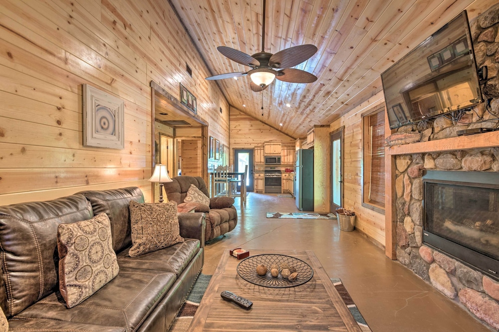 House (2 Bedrooms) photo 1