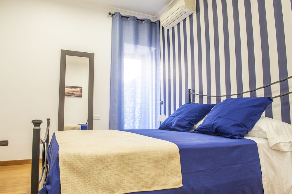 Comfort Room, 1 Queen Bed (Room 57 - O' Scartellato)