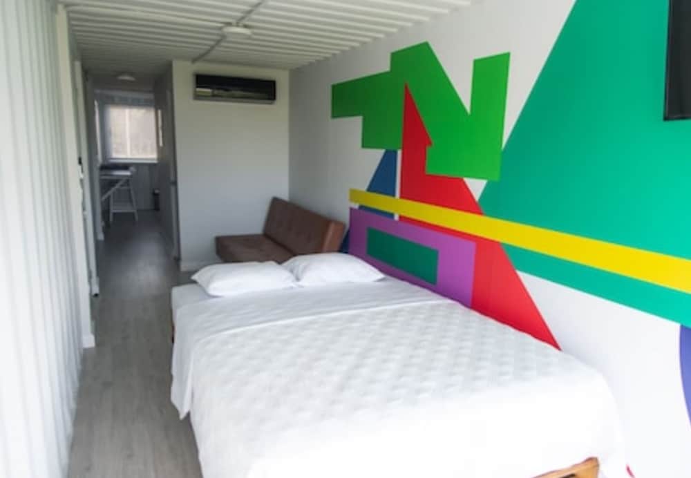 Family Apartment, 1 Queen Bed with Sofa bed, Kitchen, Beach View