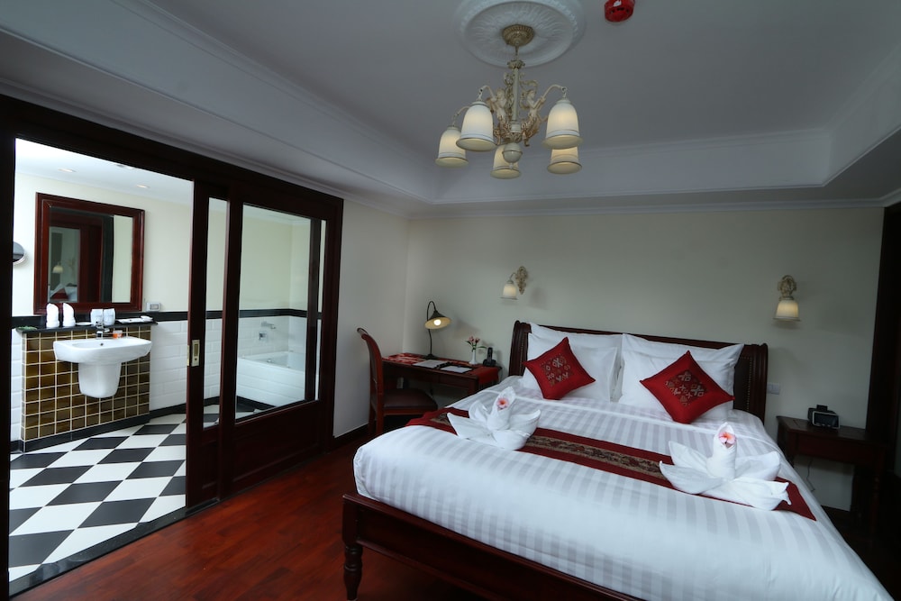 President Suites photo 2