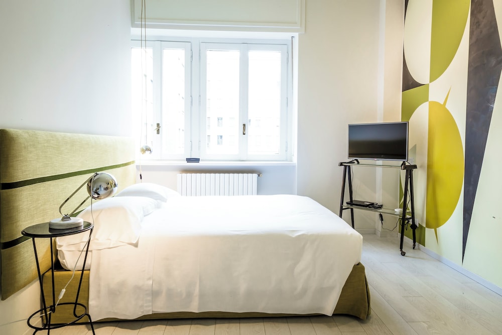 Suite, Piazzetta Giordano 2