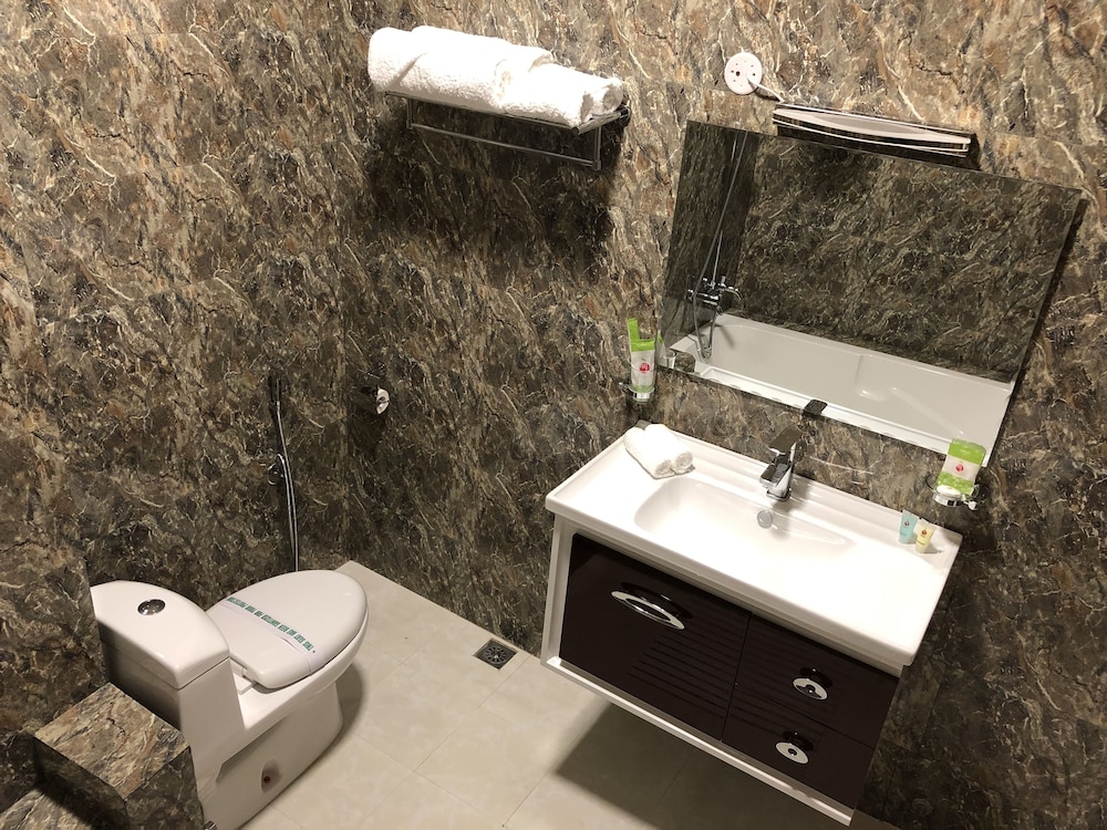 Deluxe Double or Twin Room, 2 Double Beds, Mountain View photo 3