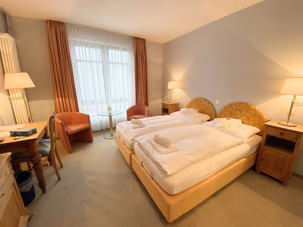 Basic Triple Room photo 3