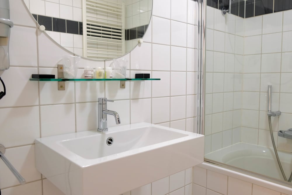 Double Small Room - Photo 8