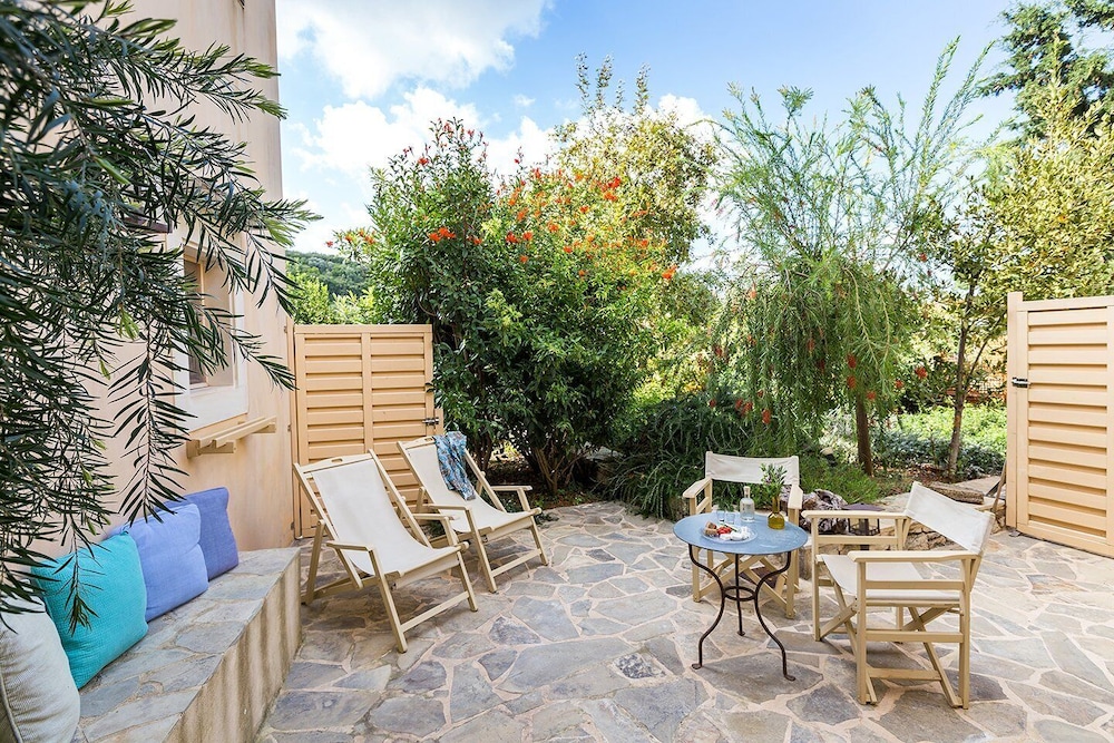 Superior Double Room Terrace (Hydra)