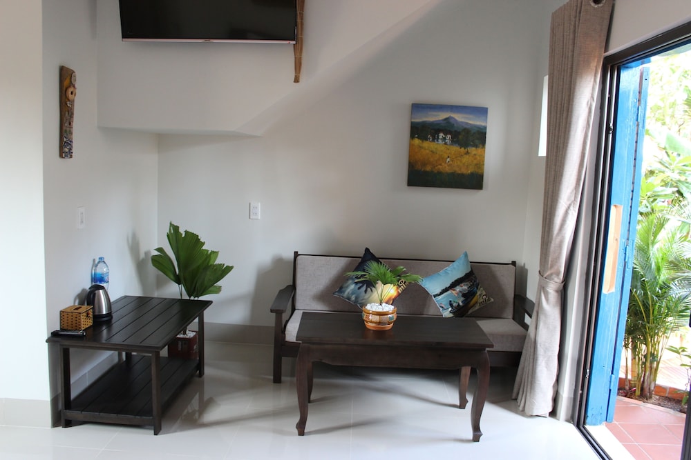 Superior Triple Room (Sunset Garden) photo 3