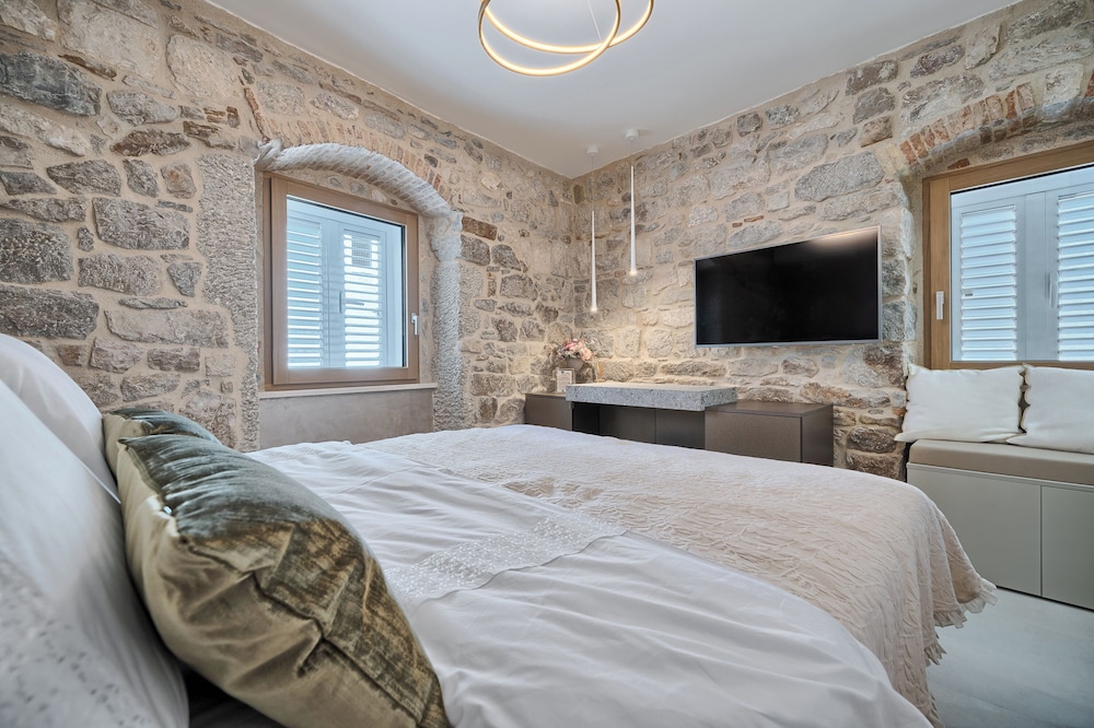 Deluxe Double Room, City View
