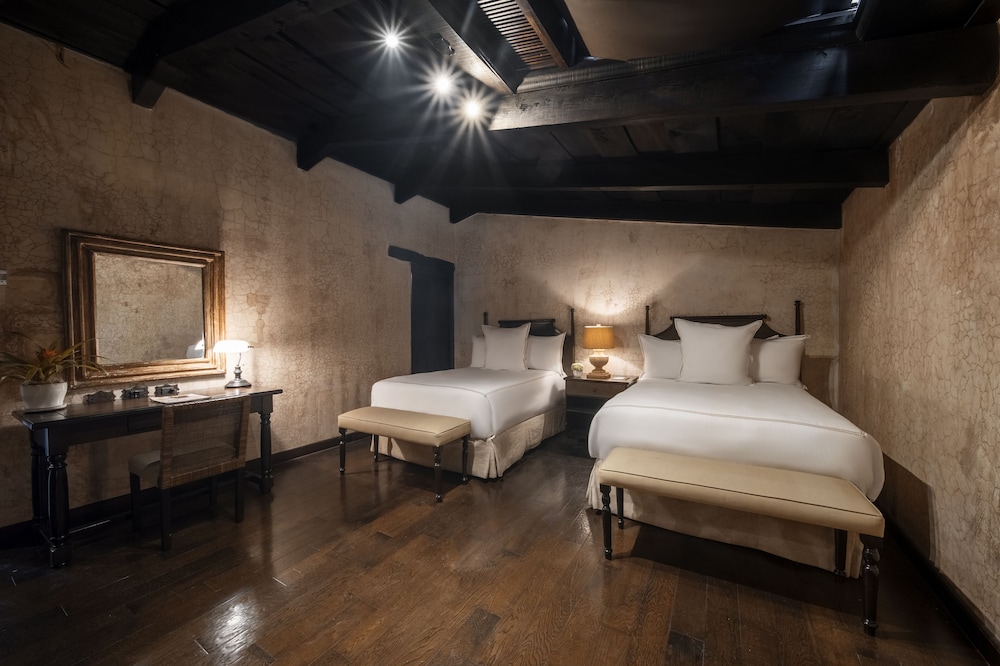 Deluxe Room, 2 Queen Beds