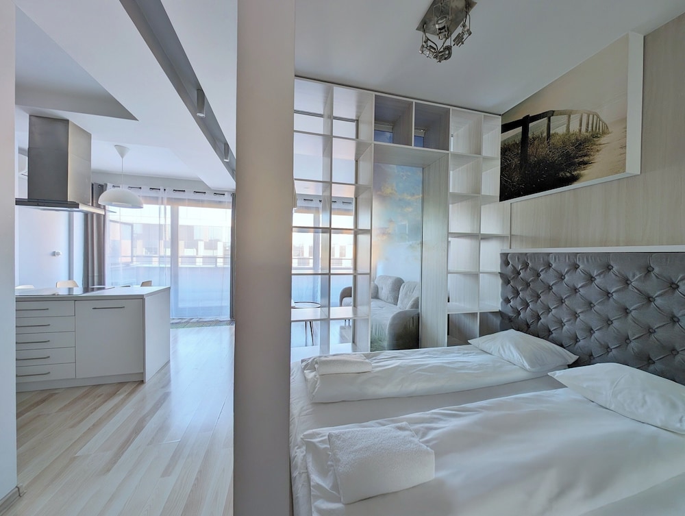 Panoramic Studio Suite, 1 Queen Bed with Sofa bed, Balcony, Tower (Air Condition) photo 1