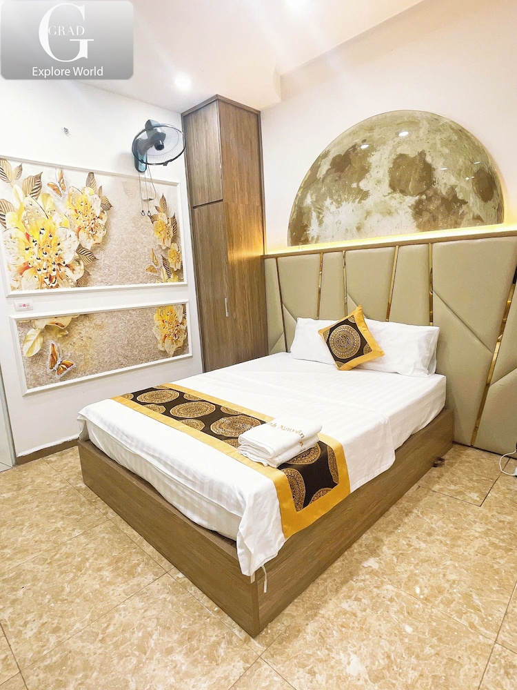 Economy Room