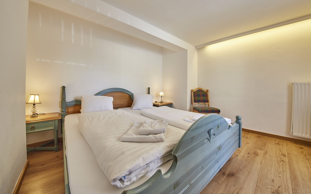 Apartment (Top 2) photo 2