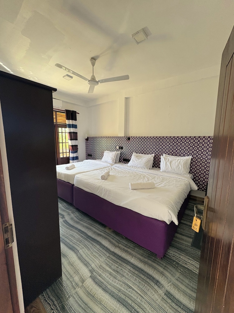 Superior Triple Room, Pool View photo 2