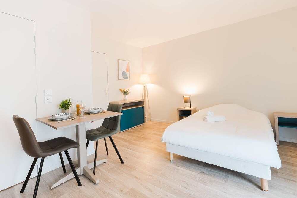 Standard Room, 1 Queen Bed, Non Smoking