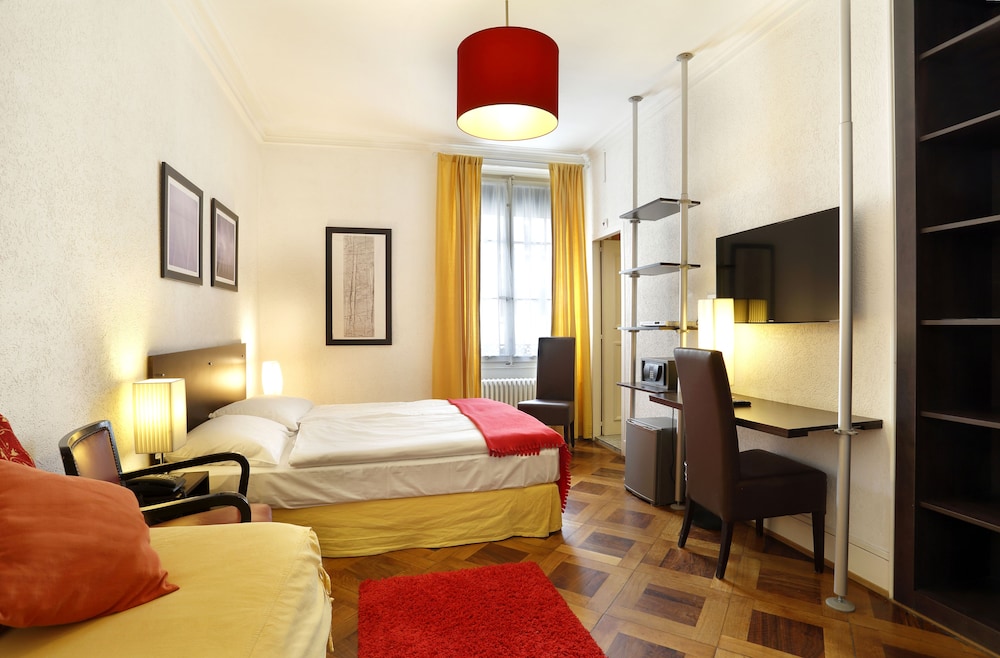 Triple Room - Photo 6