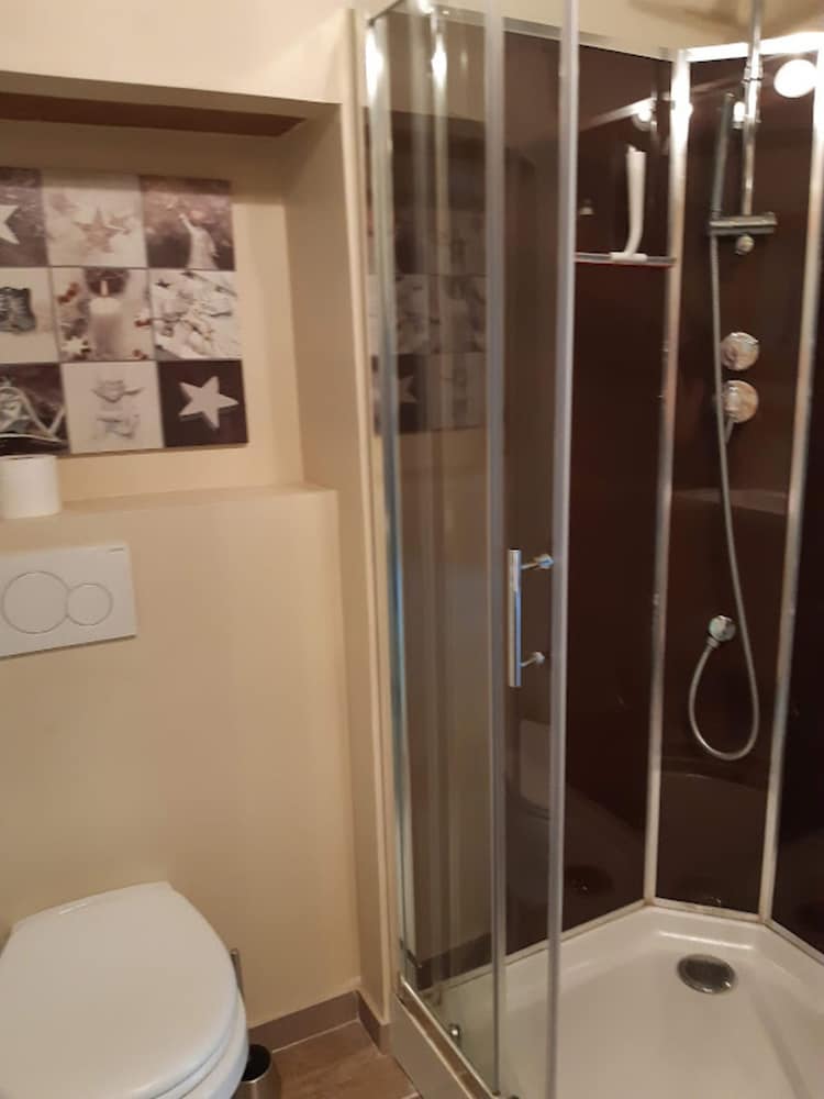 Superior Double Room, Ensuite, Garden View (Lys) photo 3