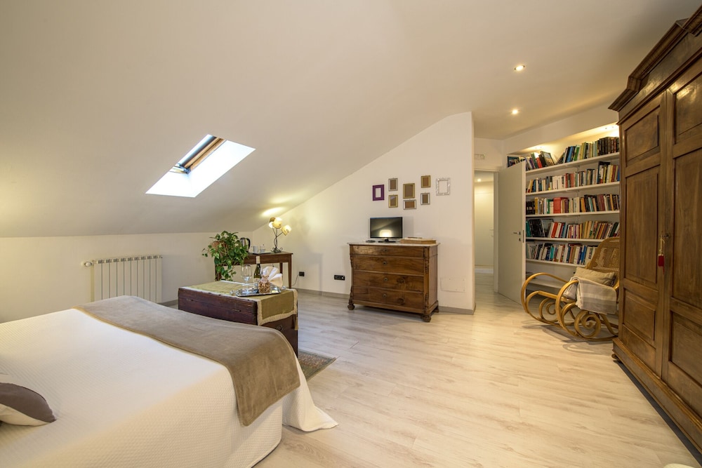 Junior Studio Suite