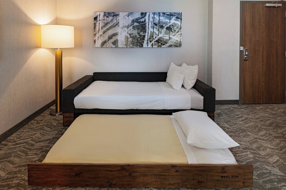 Suite, Multiple Beds - Photo 2