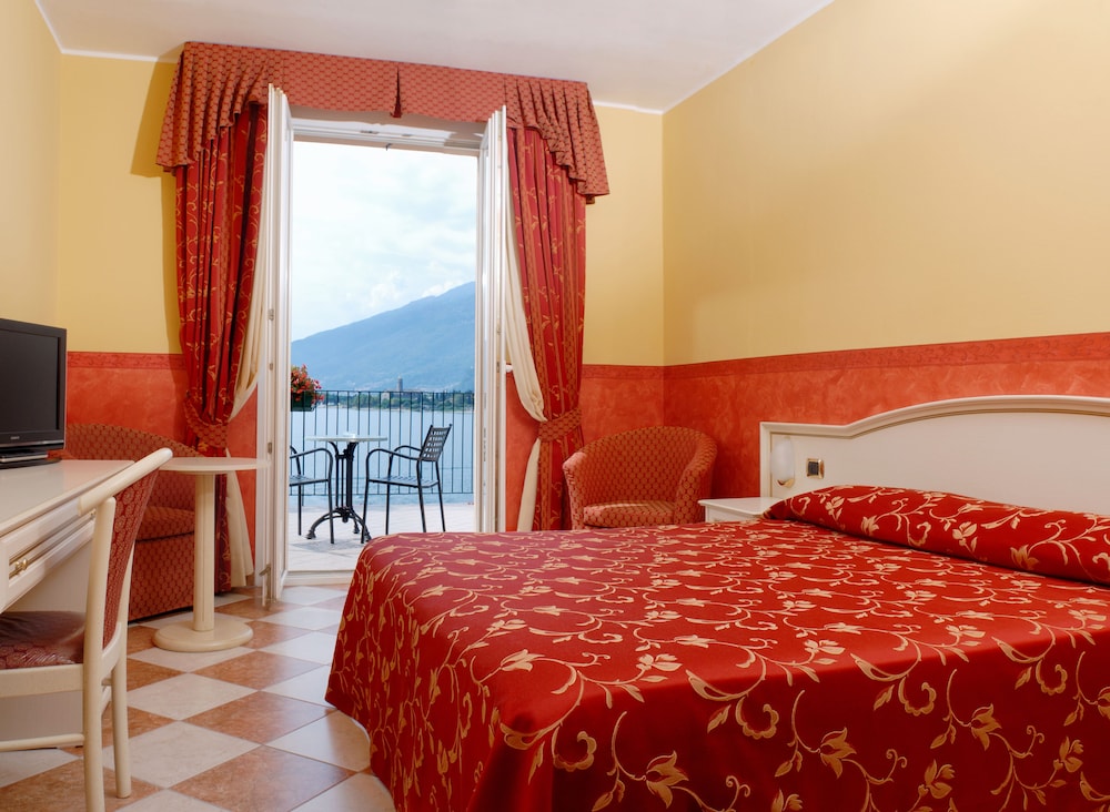Superior Double Room, Lake View photo 1