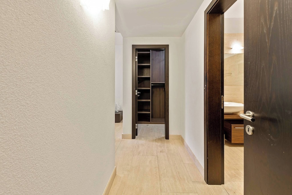 Luxurious Lugano Apartment With City Views, 사진 48
