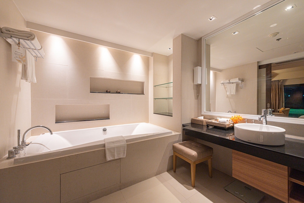 Executive Deluxe Suite - Free Suvarnabhumi Airport Transfer - Photo 12