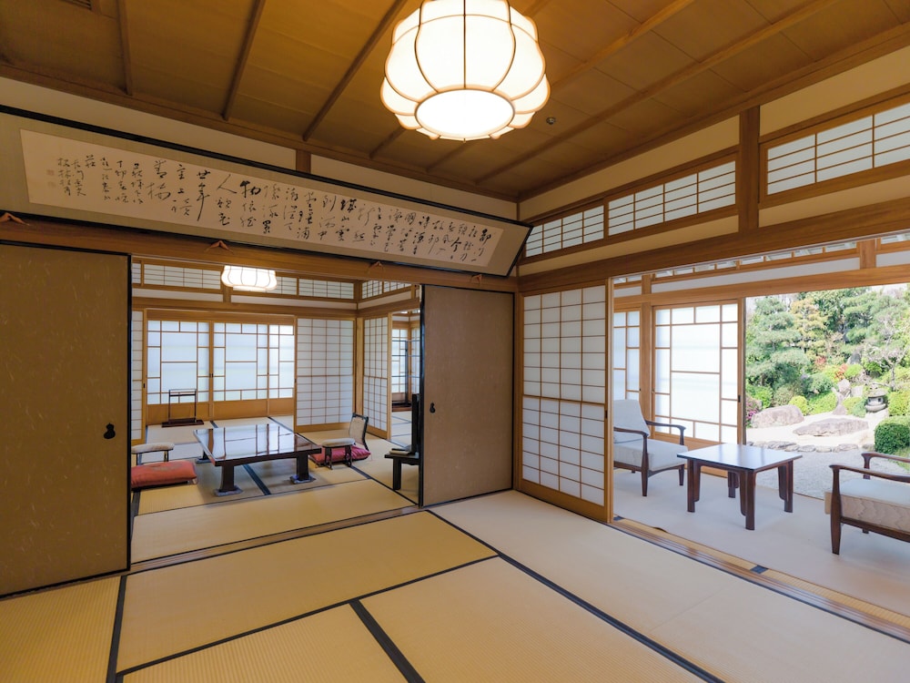 Premium Japanese Style Room, Garden View, Non Smoking