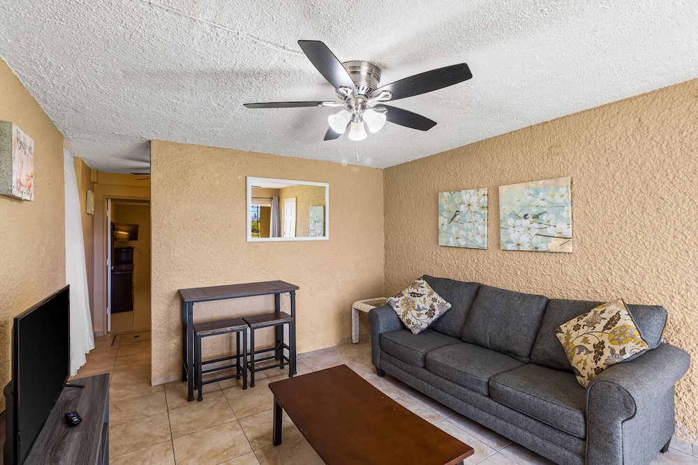 Condo, 1 Bedroom