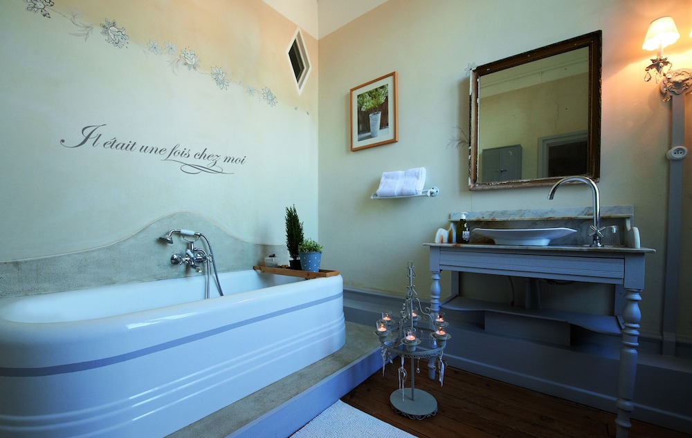 Double Room (Léontine) photo 3