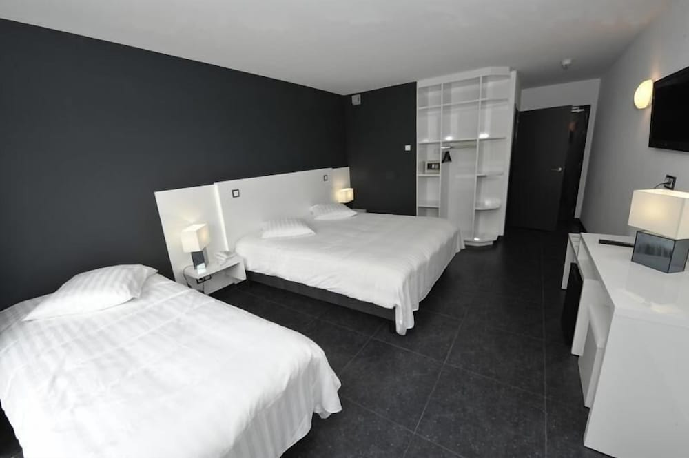 Superior Triple Room, Lake View