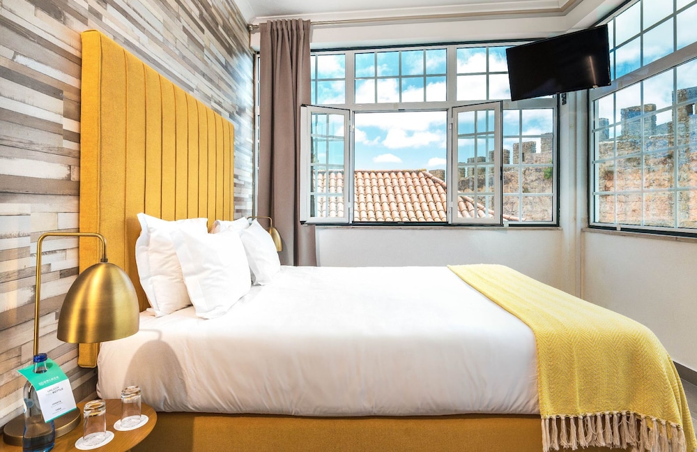 Charming Room - Photo 3