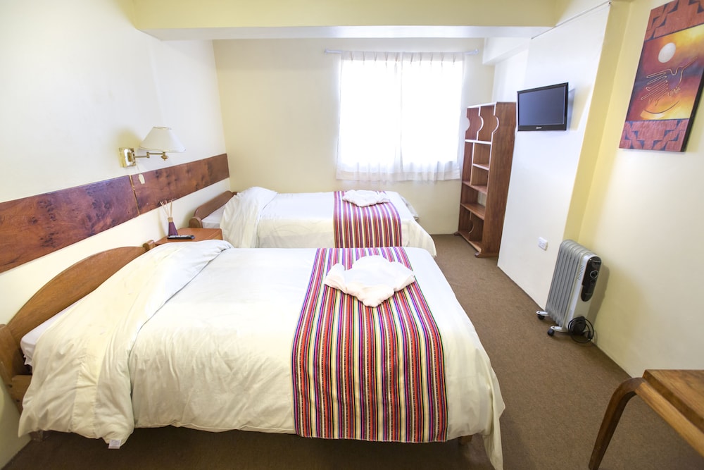 Basic Double Room, 2 Twin Beds photo 2