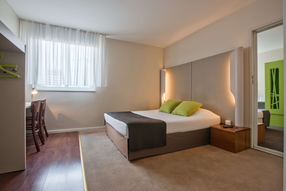 Standard Room, 2 Twin Beds - Photo 2
