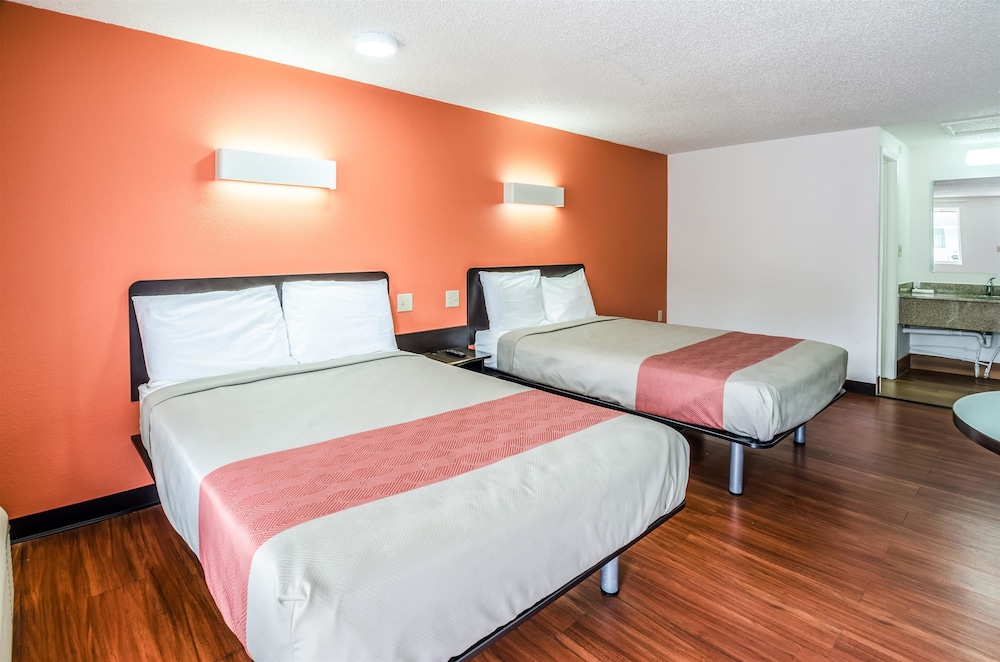 Deluxe Room, 2 Double Beds, Accessible, Non Smoking photo 3
