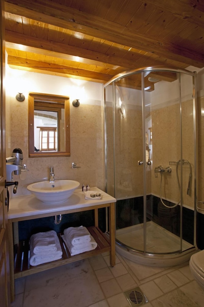 Deluxe Double Room - Photo 4