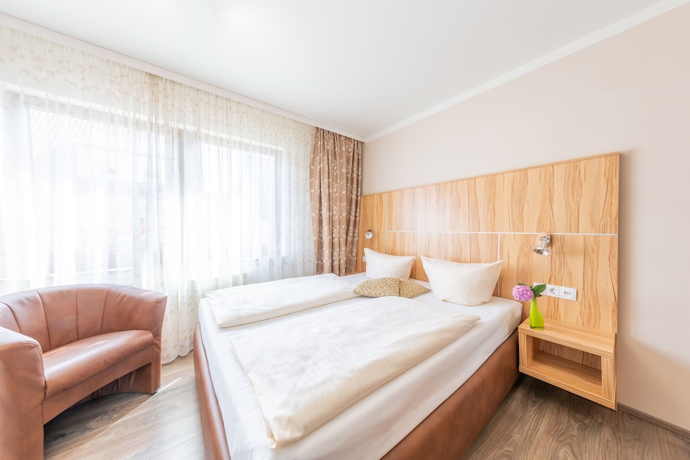 Standard Double Room - Photo 1