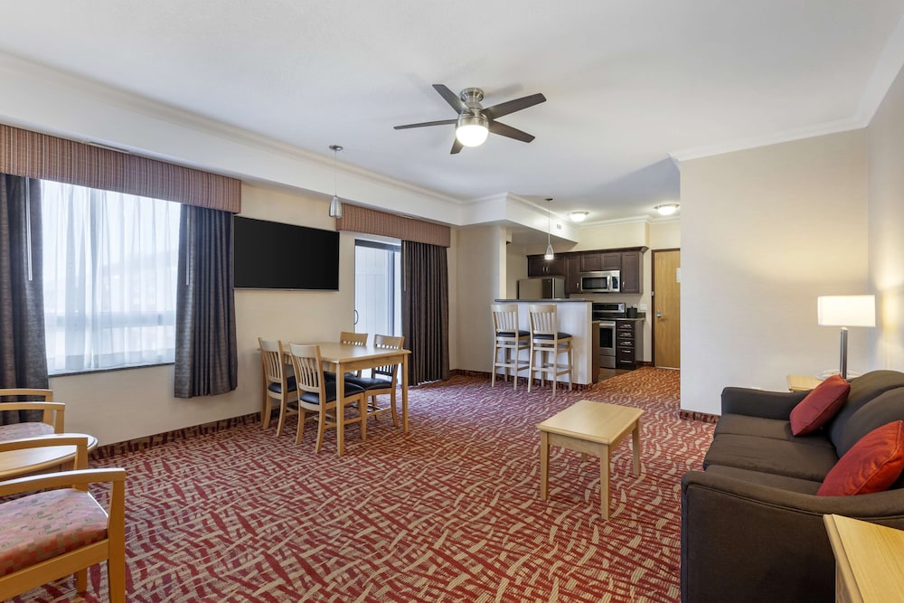 Suite, Multiple Beds, Non Smoking, Kitchenette (with Sofabed) photo 1