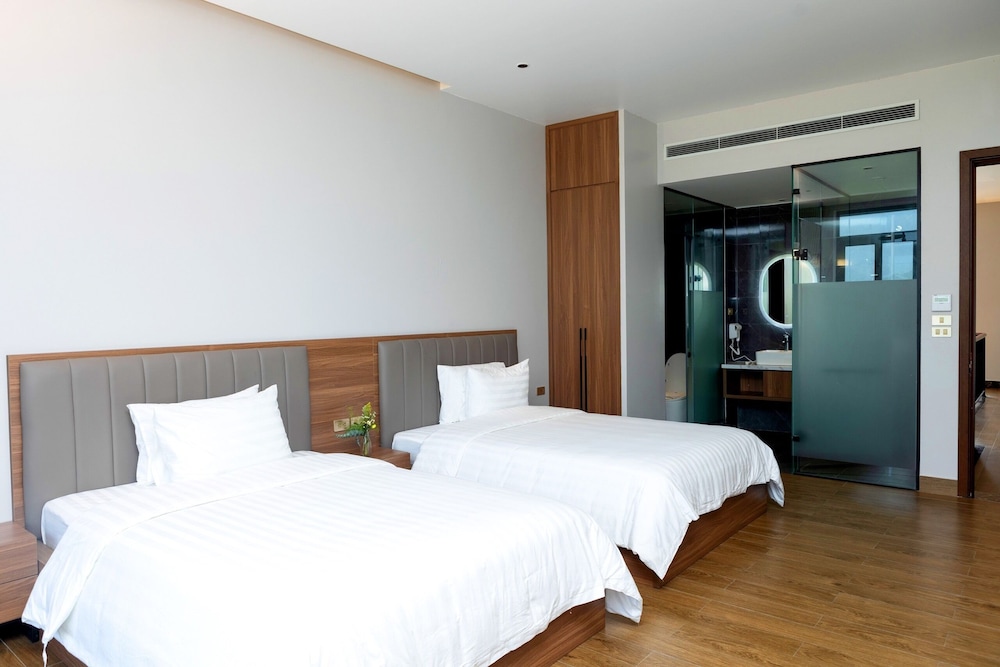 Premium Villa photo 1