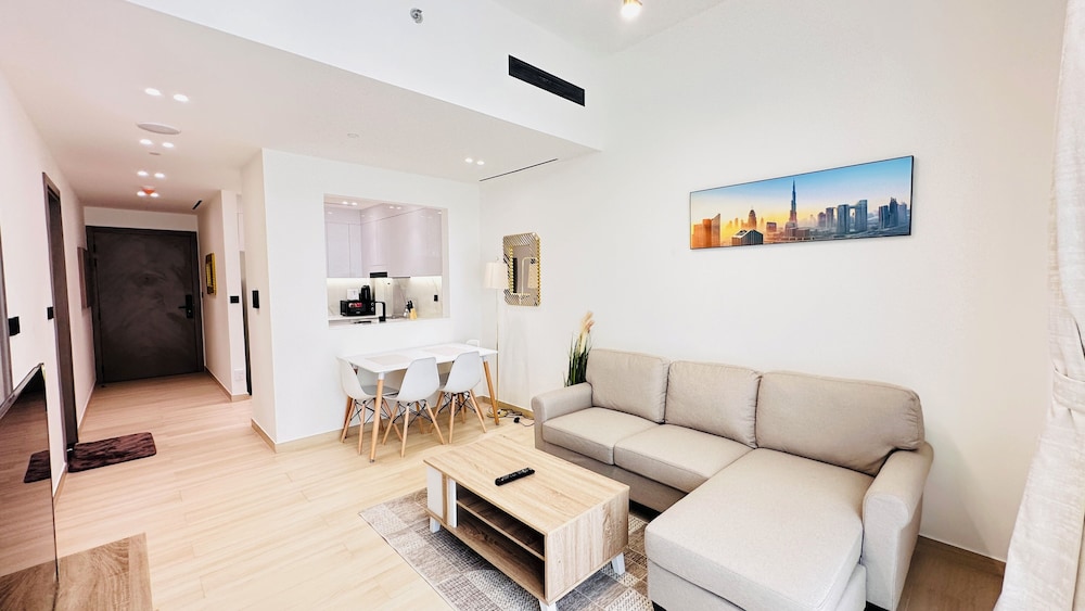 Apartment photo 3