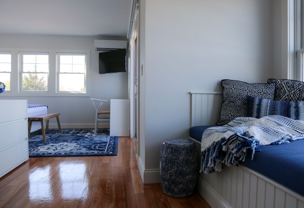 Junior Suite, 1 Queen Bed photo 3