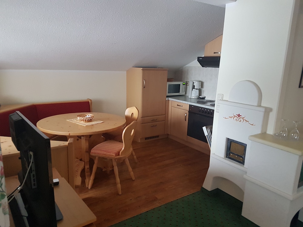 Traditional Condo, 2 Bedrooms, Non Smoking, Mountain View